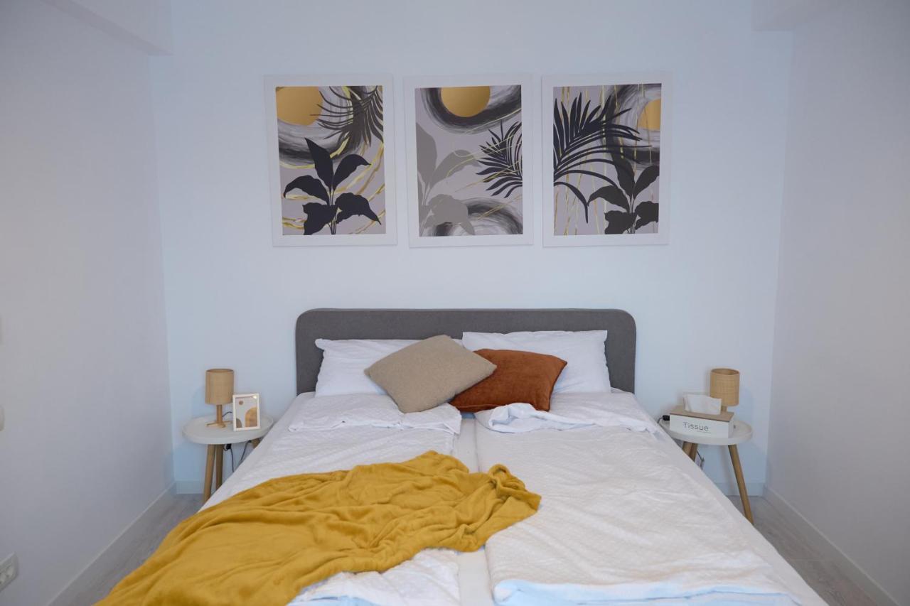 City Center Accomodation - 101 Resita Luaran gambar