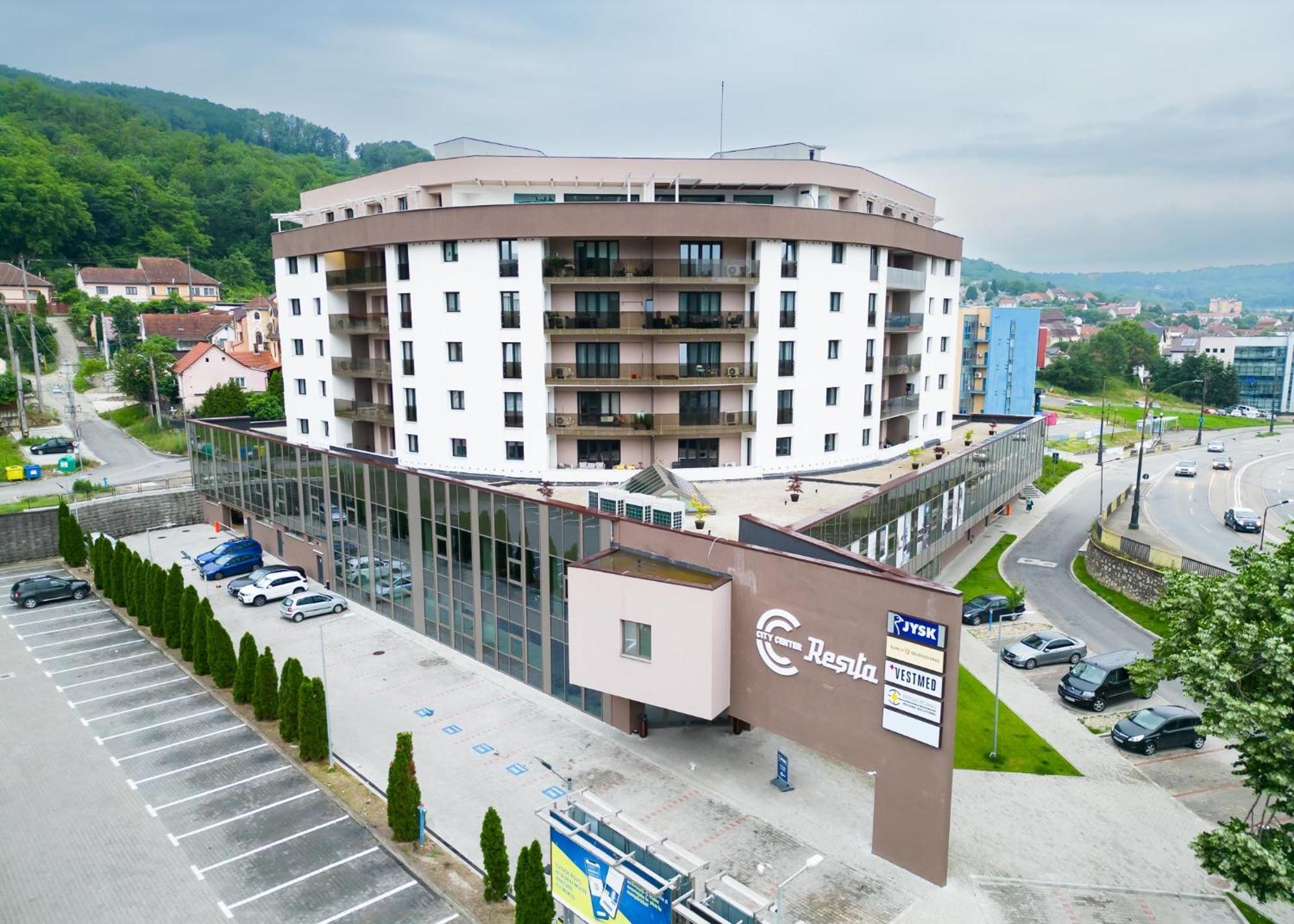City Center Accomodation - 101 Resita Luaran gambar