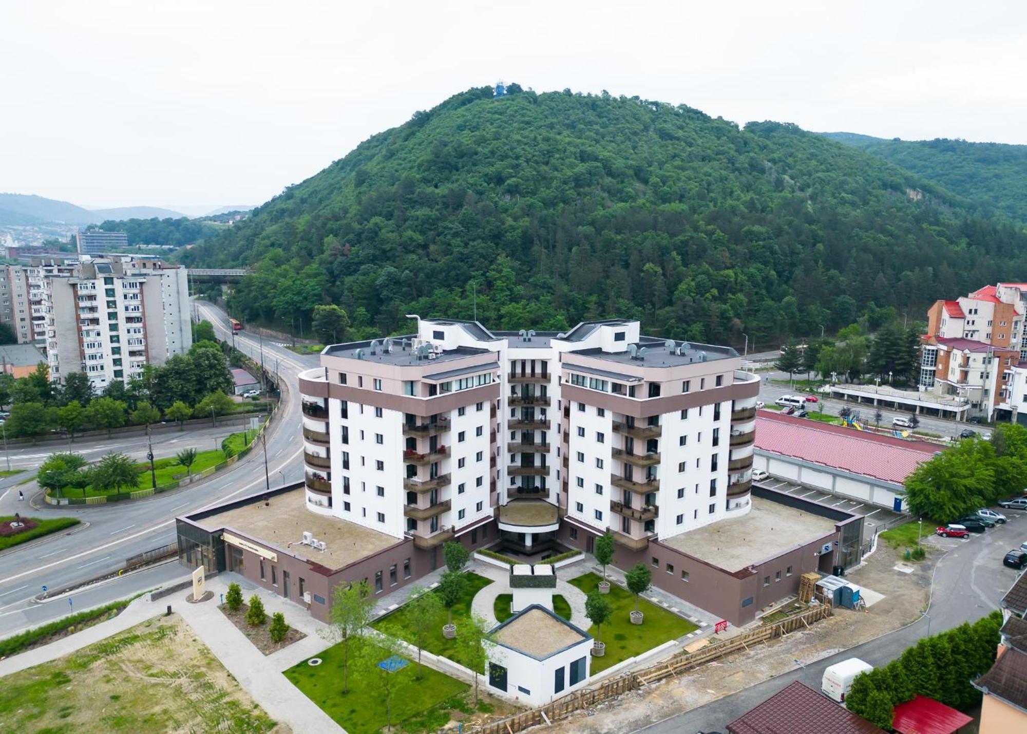 City Center Accomodation - 101 Resita Luaran gambar